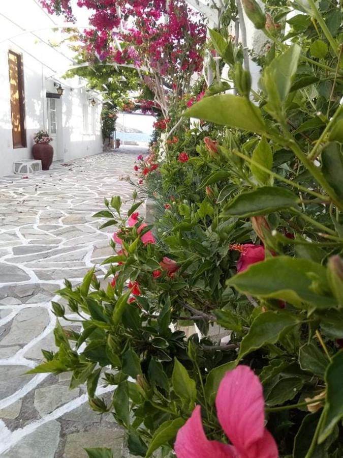 Mare Monte Hotel Иос Хора Екстериор снимка