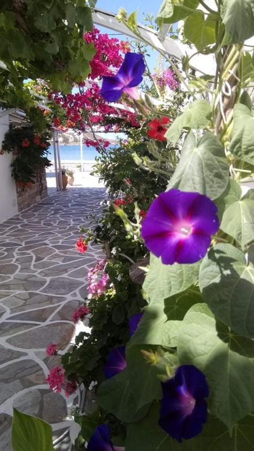 Mare Monte Hotel Иос Хора Екстериор снимка
