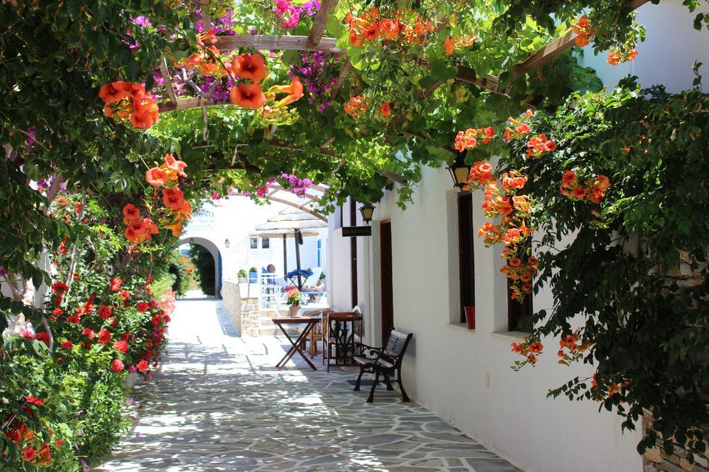 Mare Monte Hotel Иос Хора Екстериор снимка