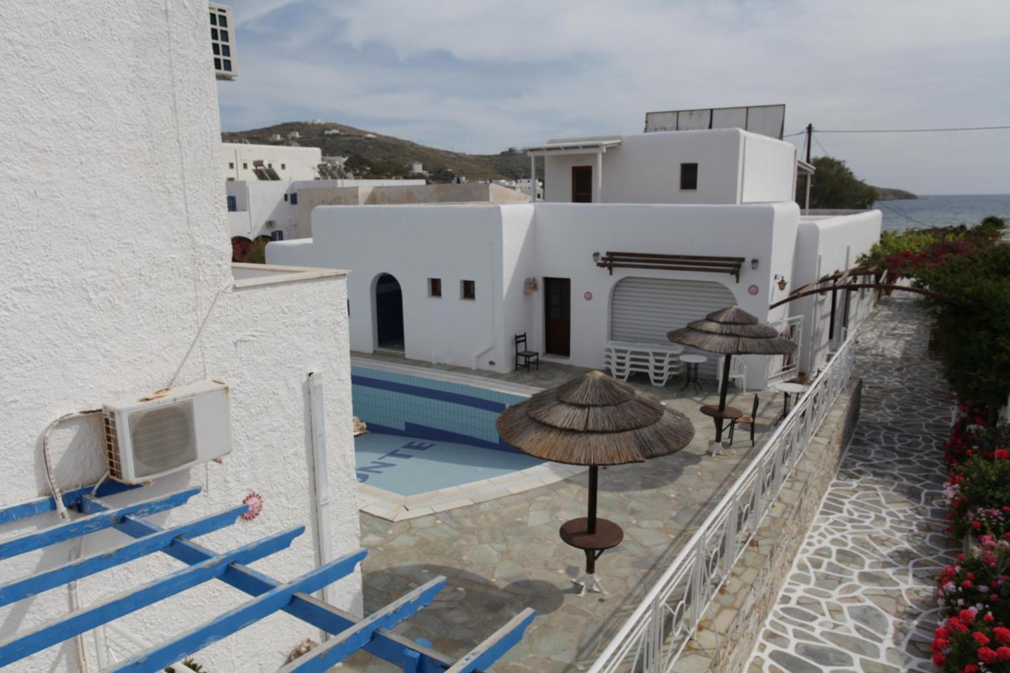Mare Monte Hotel Иос Хора Екстериор снимка