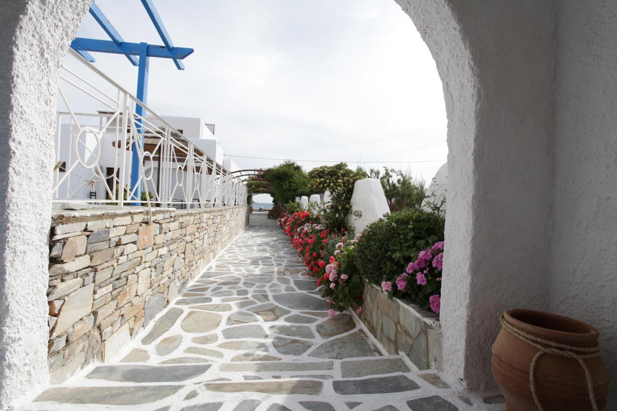Mare Monte Hotel Иос Хора Екстериор снимка