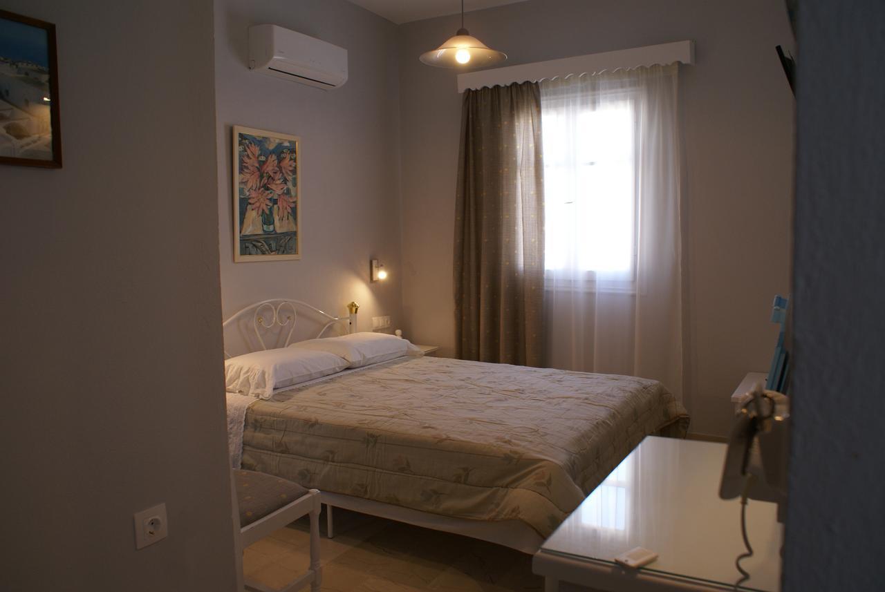 Mare Monte Hotel Иос Хора Екстериор снимка