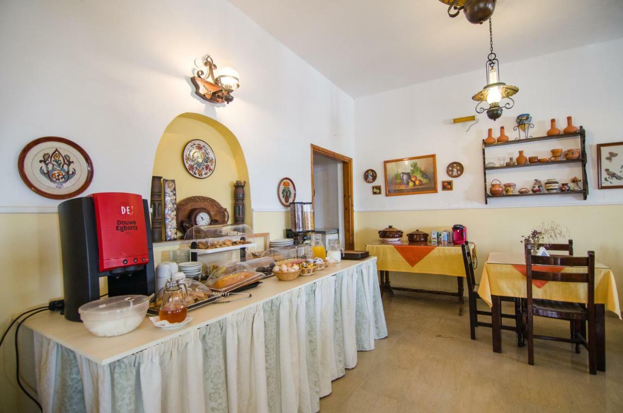Mare Monte Hotel Иос Хора Екстериор снимка